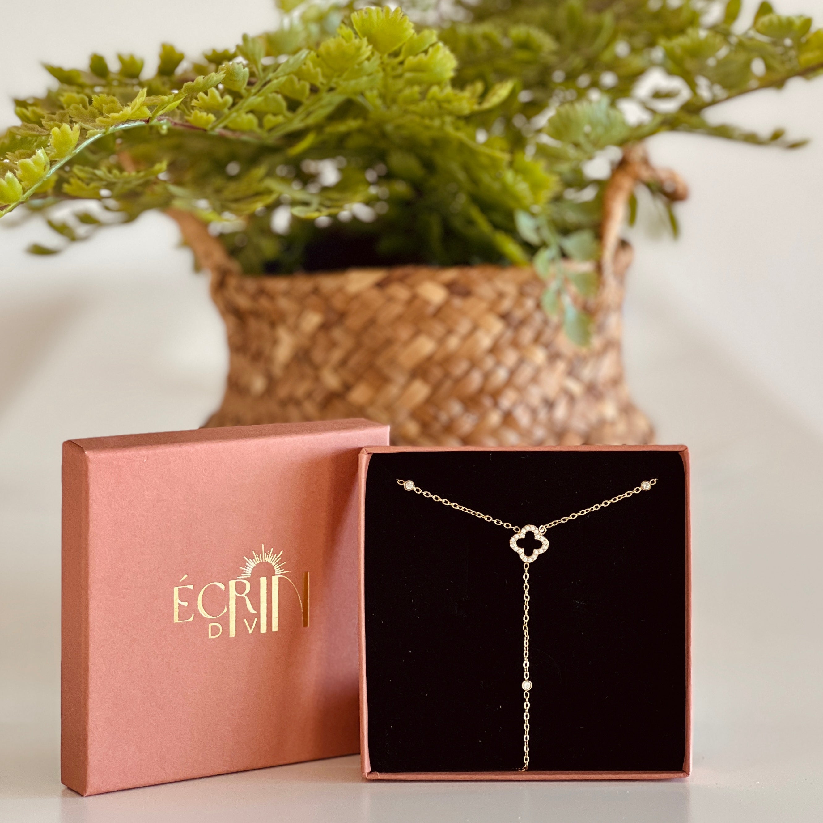 Collier et Sautoir Sana Écrin Divin